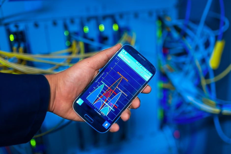 Analiza mreže na pametnom telefonu u serverskoj sobi